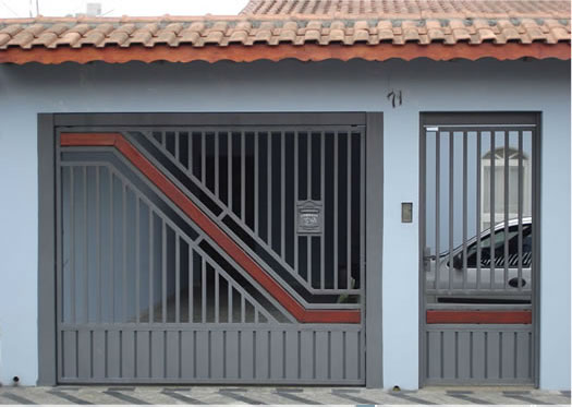 ATM 09 aço tubular com madeira