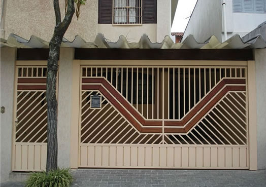 ATM 11 aço tubular com madeira